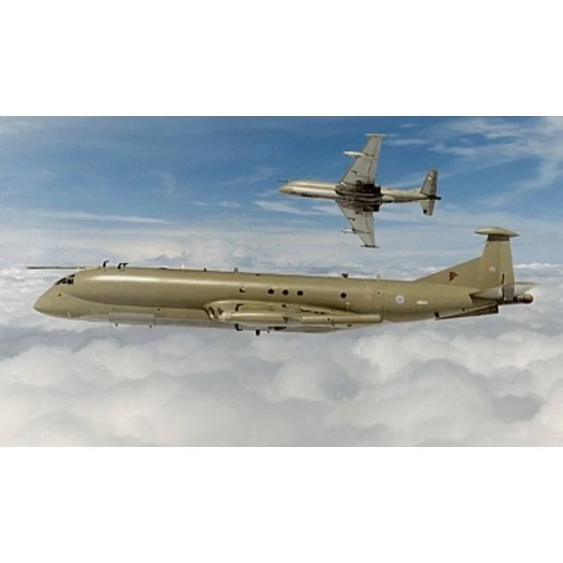 Hawker Siddeley Nimrod MR.2. Also Includes BONUS Kits Of The Westland Merlin HC.3 Britten-Norman Defender AL.1 And Hawker P.1185 - Afbeelding 3