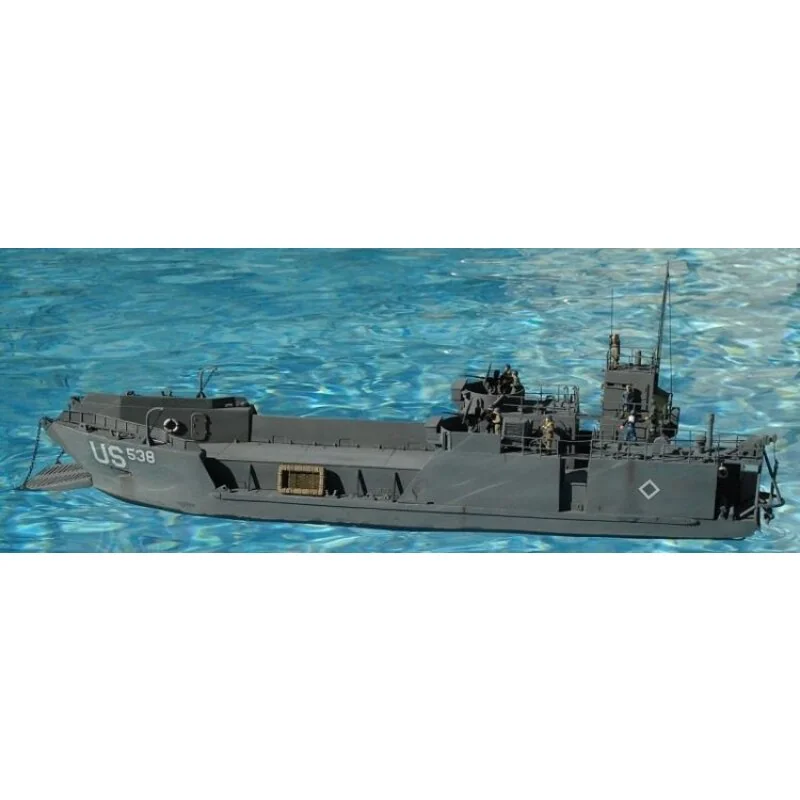 LCT6 WWII Landing Craft. Can Carry 5 Light Tanks Or 7 Trucks. Used In Italy France Pacific Korea And Vietnam Etc - Afbeelding 3