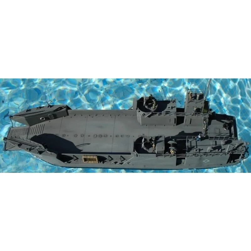 LCT6 WWII Landing Craft. Can Carry 5 Light Tanks Or 7 Trucks. Used In Italy France Pacific Korea And Vietnam Etc - Afbeelding 4