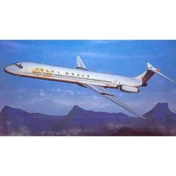 McDonnell-Douglas MD-80 DIT IS EEN VERZAMELDE KIT. ALLEEN PLASTIC ONDERDELEN. GEEN DOOS. GEEN DECALS.HEEL BEPERKT.