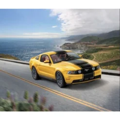 Revell 2010 Ford Mustang GT