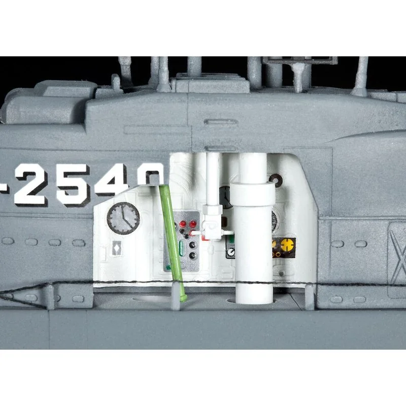 Revell U-Boat Type XXI U-2540 With Interior Detail. - Afbeelding 7
